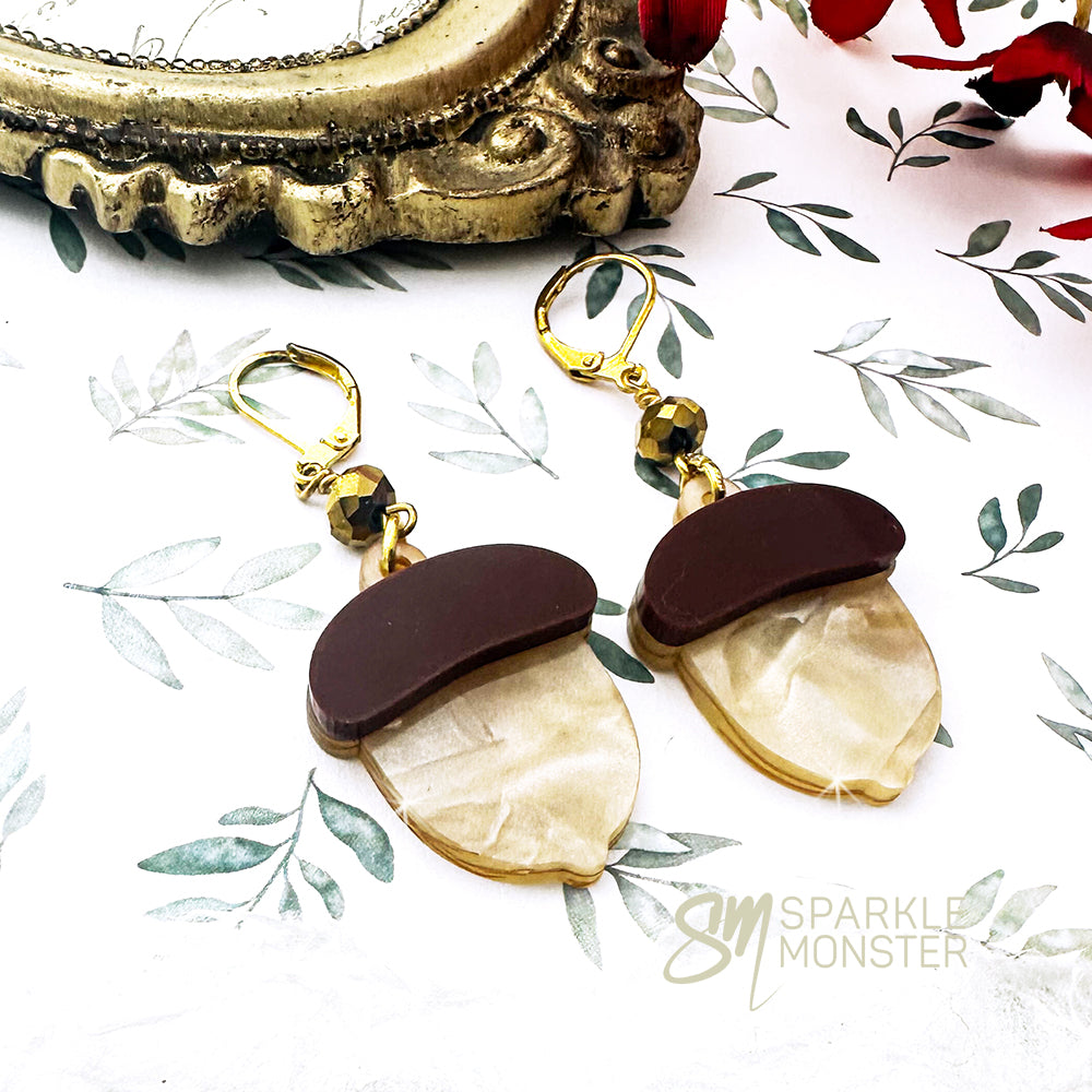 Acorn dangle earrings