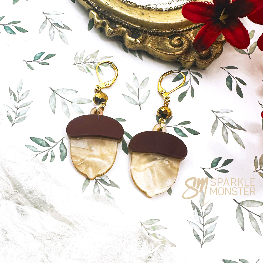 Acorn dangle earrings