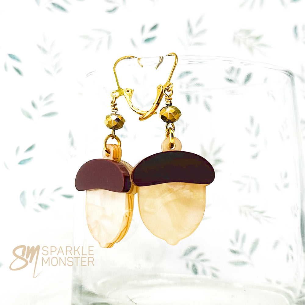 Acorn dangle earrings