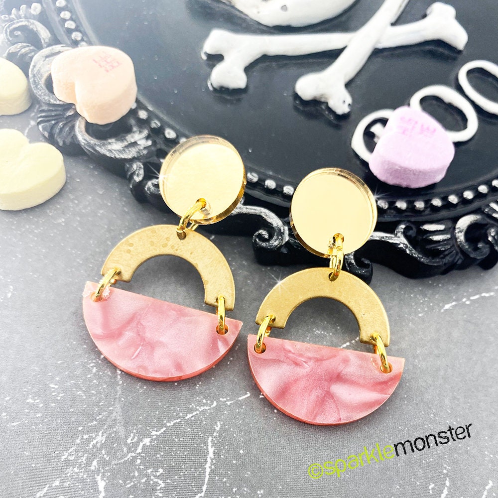 LUCKY LAST Modern Babe dangle earrings