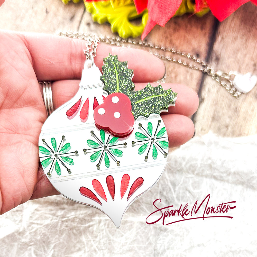 Christmas Ornament Necklace | Party City