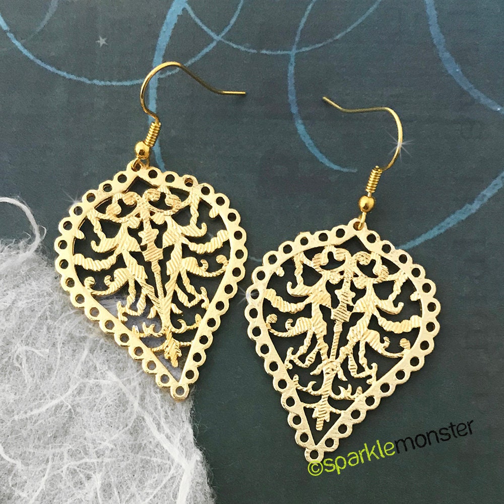 SALE Boho Filigree Earrings - matte gold, dangle earrings, bohemian style, alloy metal